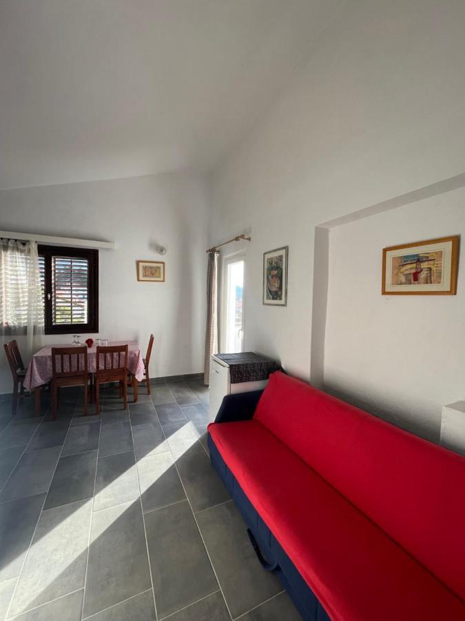 Apartments Peronja Jelsa Seafront ภายนอก รูปภาพ