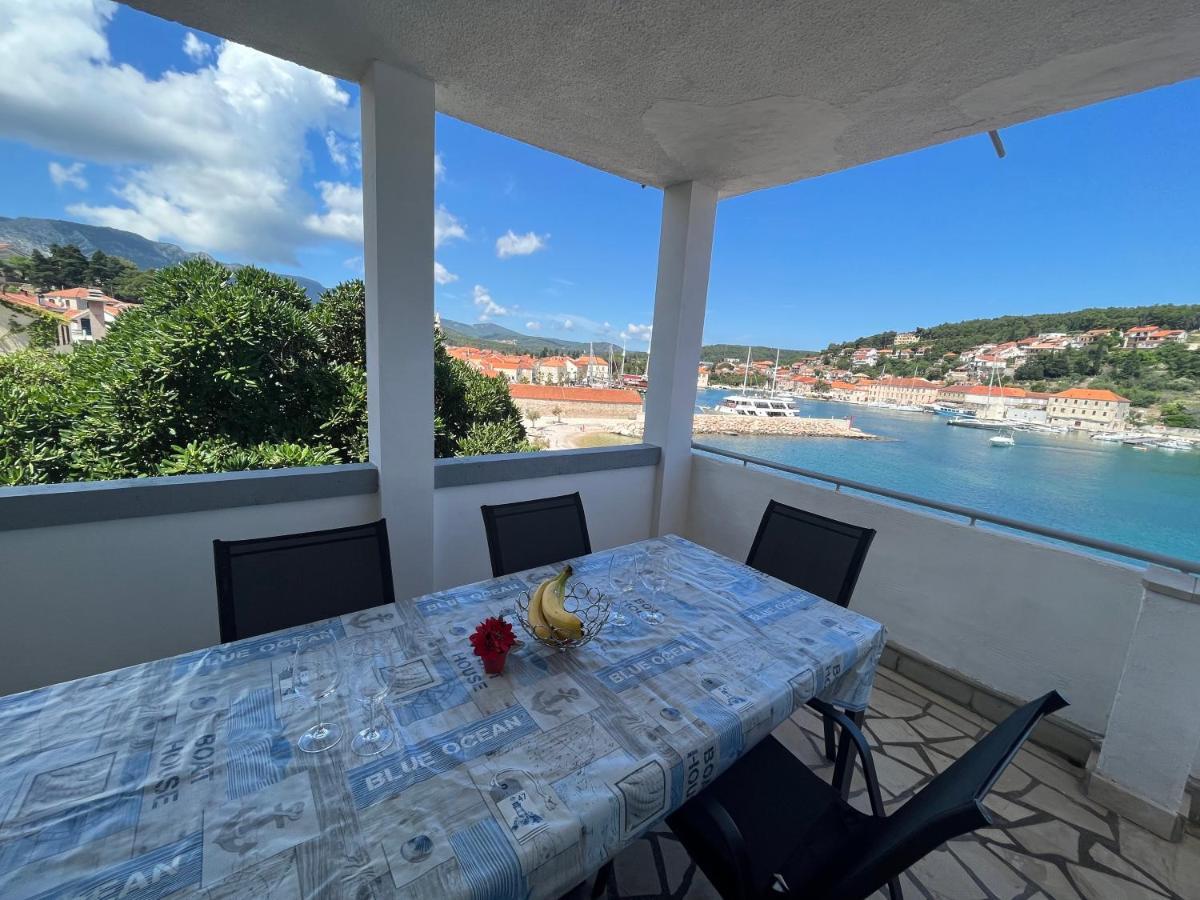 Apartments Peronja Jelsa Seafront ภายนอก รูปภาพ