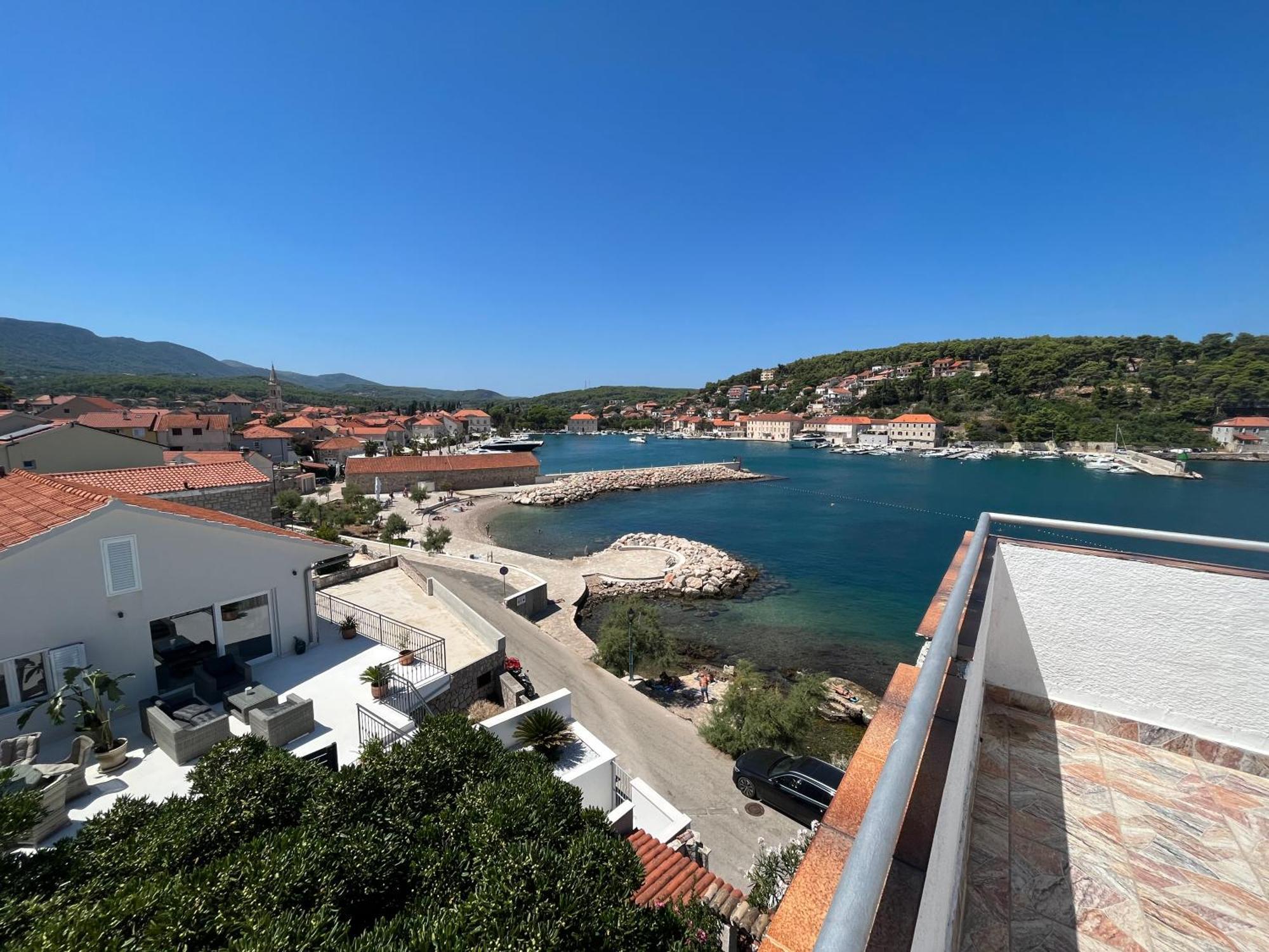 Apartments Peronja Jelsa Seafront ภายนอก รูปภาพ