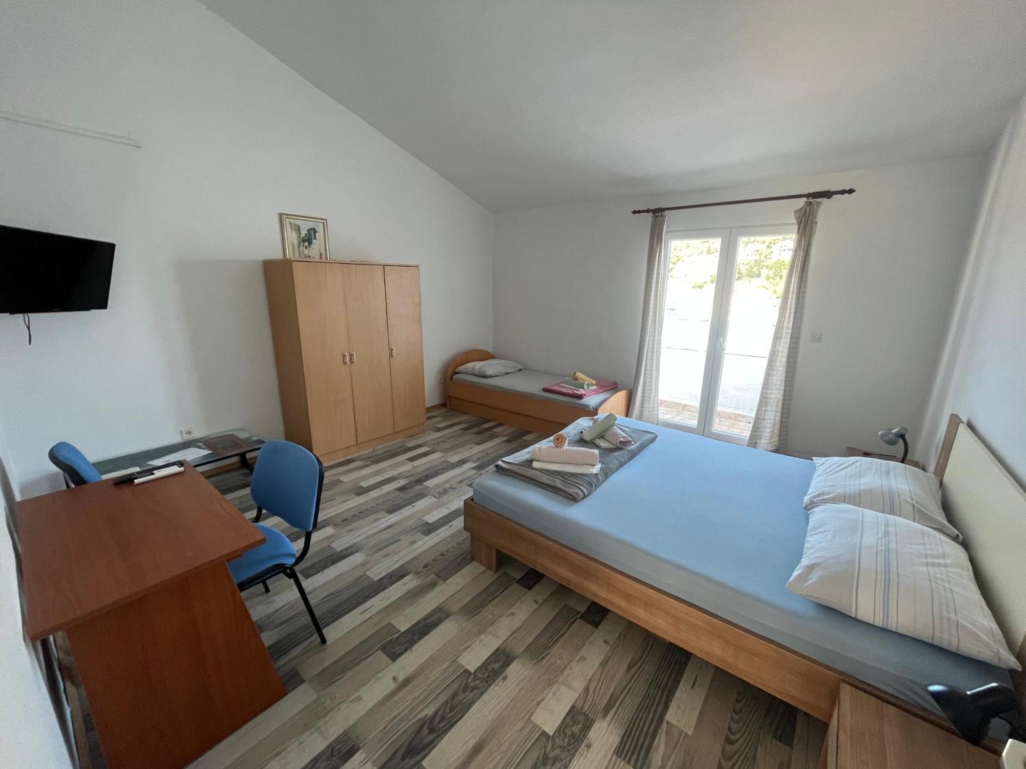 Apartments Peronja Jelsa Seafront ภายนอก รูปภาพ