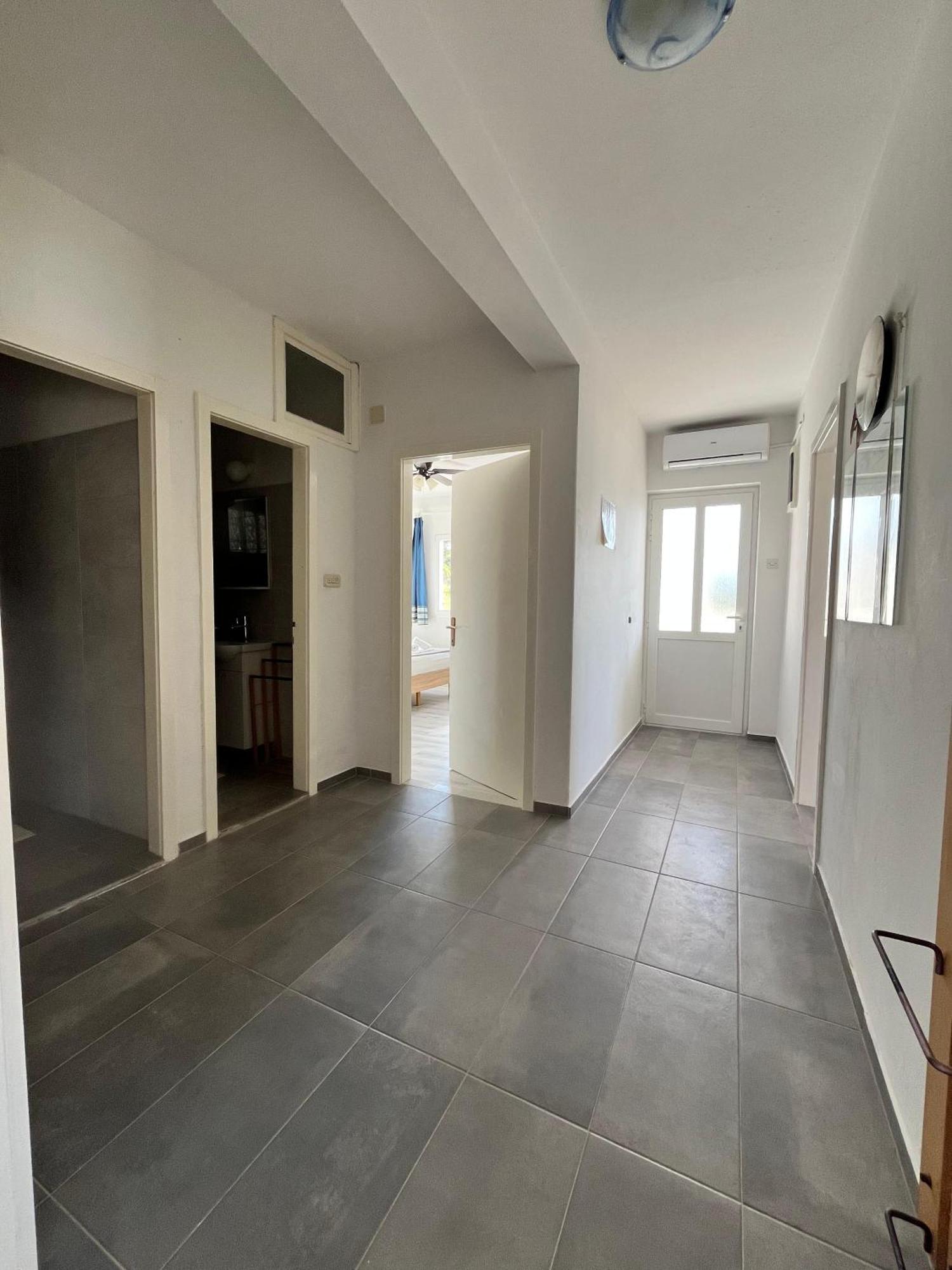 Apartments Peronja Jelsa Seafront ภายนอก รูปภาพ