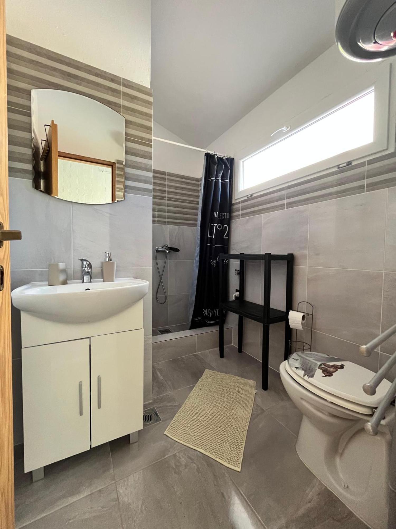 Apartments Peronja Jelsa Seafront ภายนอก รูปภาพ